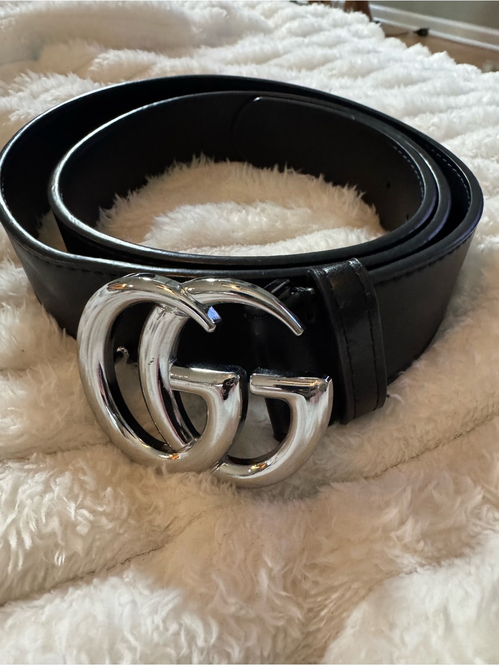 Women’s Black Leather Belt with Silver Buckle - Picture 7 of 9
